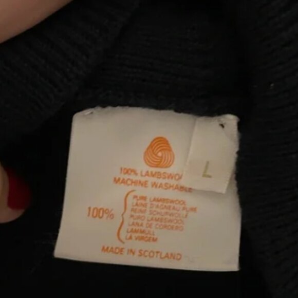 Pringle‎ of Scotland Men's Lambswool V Neck Argyle Sweater - Picture 2 of 6